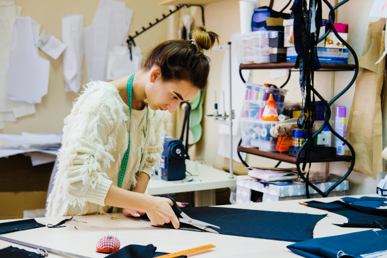 pexels-evelina-zhu-5786974