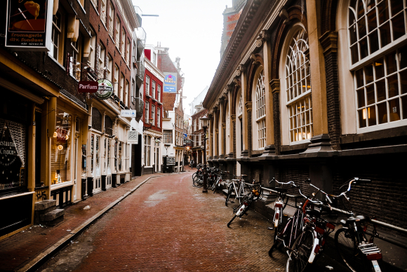 victor-he-Na9yr4_D4RQ-unsplash