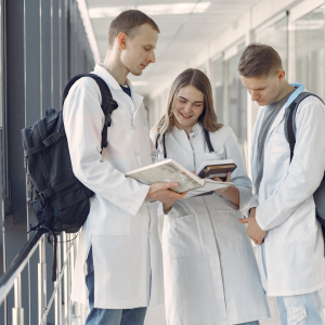 Medical students are in the hallway and talking